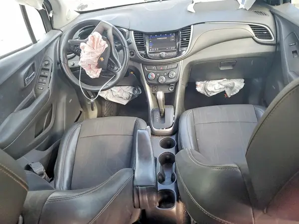 3GNCJPSB9LL319008 2020 CHEVROLET TRAX - Image 8