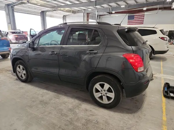 3GNCJPSBXGL278104 2016 CHEVROLET TRAX - Image 2