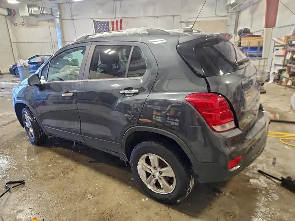 3GNCJPSBXHL219703 2017 CHEVROLET TRAX - Image 2