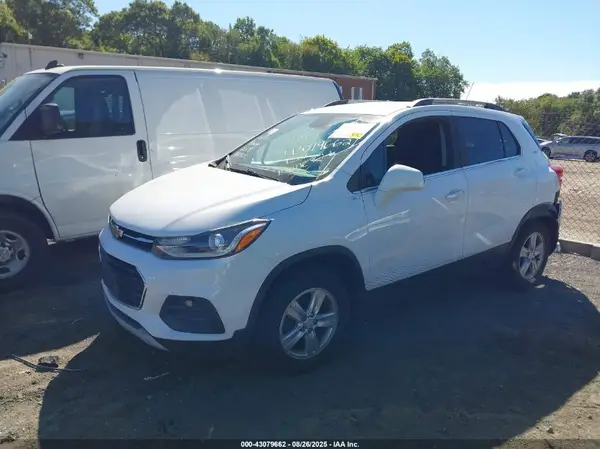 3GNCJPSBXJL148749 2018 CHEVROLET TRAX - Image 2