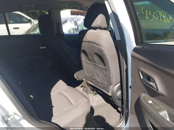 3GNCJPSBXJL148749 2018 CHEVROLET TRAX - Image 8