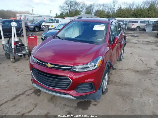 3GNCJPSBXJL176194 2018 CHEVROLET TRAX - Image 2