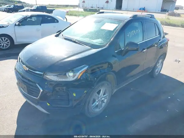 3GNCJPSBXJL262394 2018 CHEVROLET TRAX - Image 2