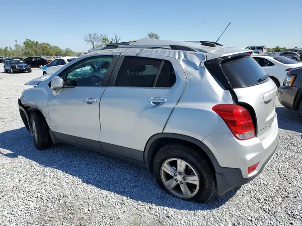 3GNCJPSBXJL357988 2018 CHEVROLET TRAX - Image 2