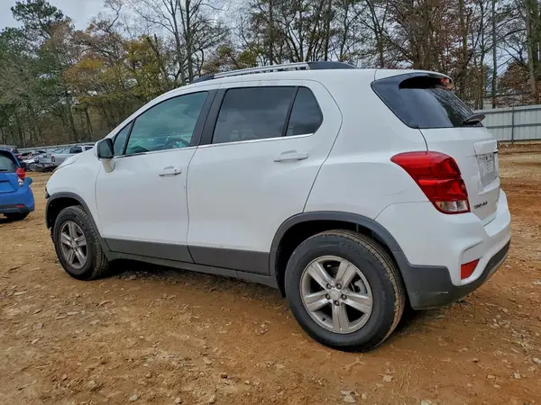 3GNCJPSBXKL192073 2019 CHEVROLET TRAX - Image 2