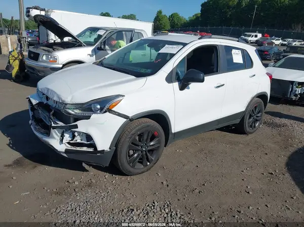 3GNCJPSBXKL206599 2019 CHEVROLET TRAX - Image 2