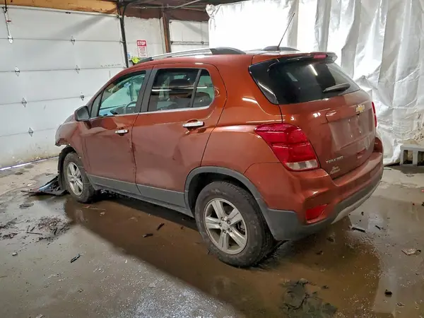 3GNCJPSBXKL237030 2019 CHEVROLET TRAX - Image 2