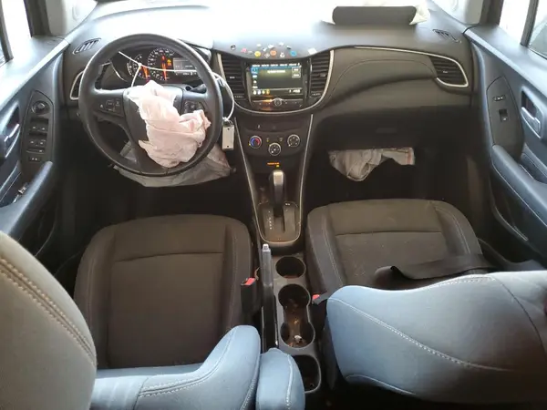 3GNCJPSBXKL257004 2019 CHEVROLET TRAX - Image 8