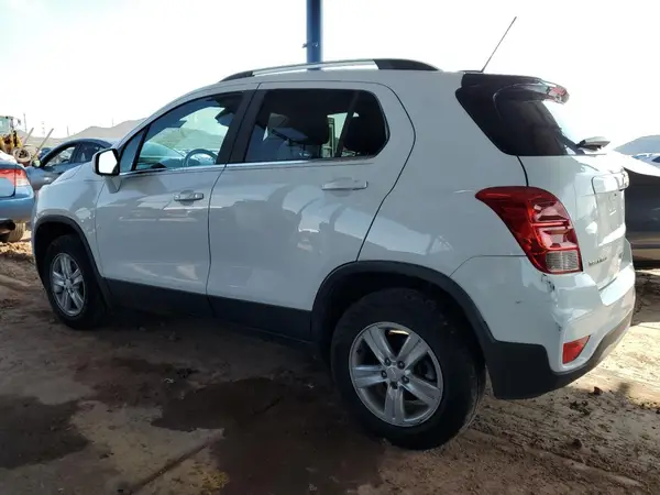 3GNCJPSBXKL304578 2019 CHEVROLET TRAX - Image 2