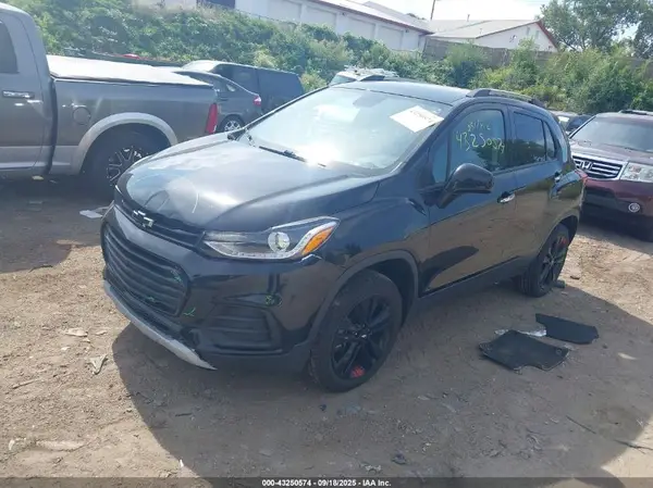 3GNCJPSBXKL367227 2019 CHEVROLET TRAX - Image 2