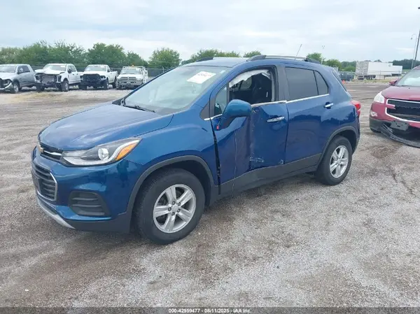 3GNCJPSBXKL388613 2019 CHEVROLET TRAX - Image 2