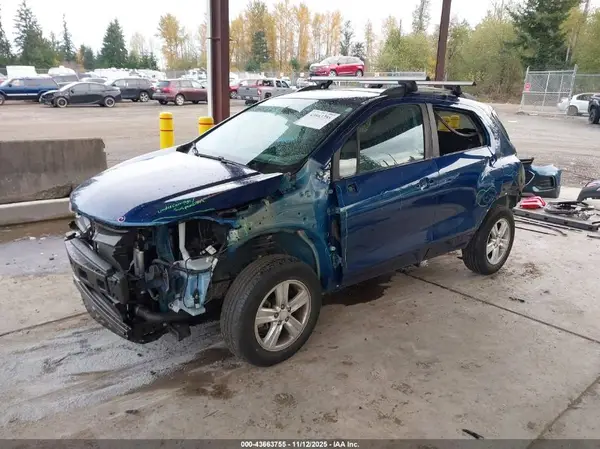 3GNCJPSBXLL133347 2020 CHEVROLET TRAX - Image 2