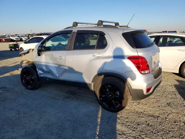3GNCJPSBXLL211514 2020 CHEVROLET TRAX - Image 2