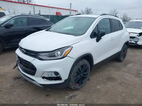 3GNCJPSBXLL230726 2020 CHEVROLET TRAX - Image 2