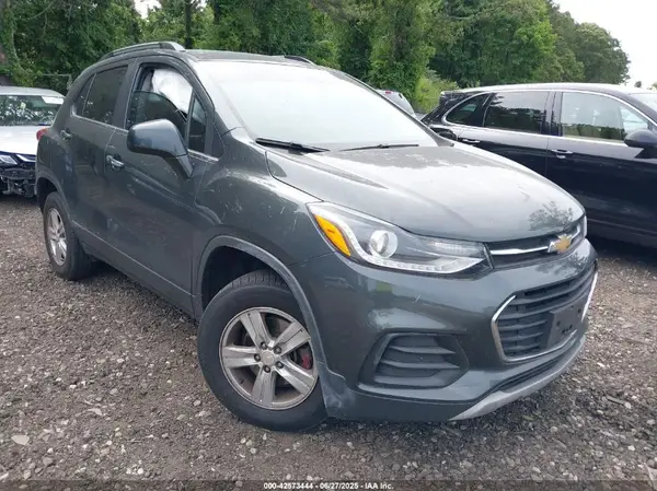 3GNCJPSBXLL271163 2020 CHEVROLET TRAX - Image 1