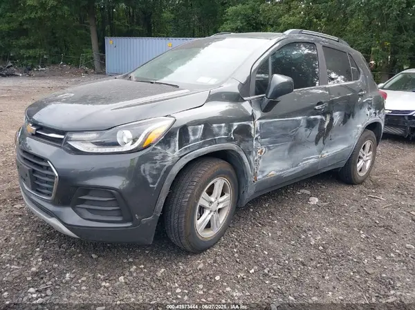 3GNCJPSBXLL271163 2020 CHEVROLET TRAX - Image 2