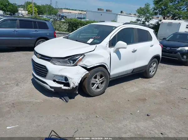 3GNCJPSBXLL315789 2020 CHEVROLET TRAX - Image 2