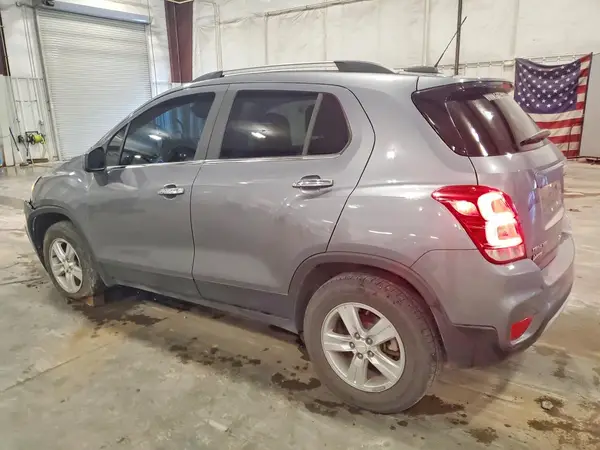 3GNCJPSBXLL322595 2020 CHEVROLET TRAX - Image 2