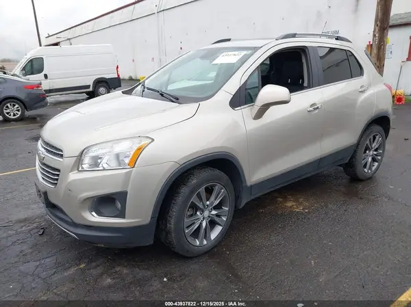 3GNCJRSB0GL134864 2016 CHEVROLET TRAX - Image 2