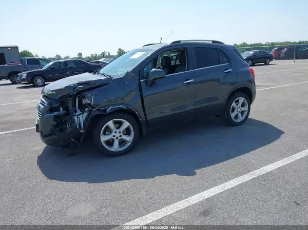 3GNCJRSB0GL242112 2016 CHEVROLET TRAX - Image 2