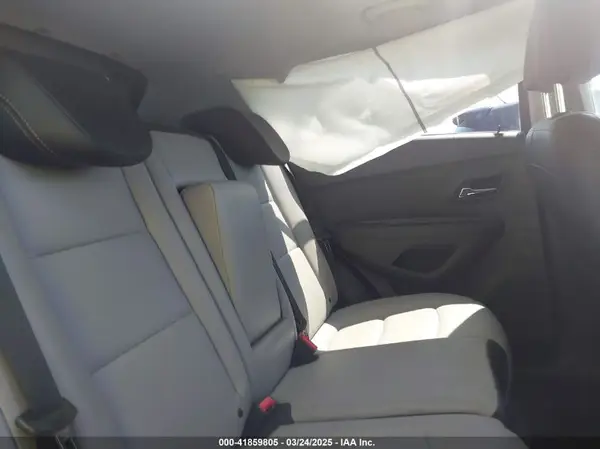 3GNCJRSB0HL191549 2017 CHEVROLET TRAX - Image 8