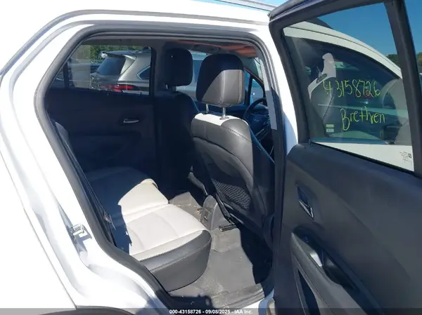 3GNCJRSB0HL196752 2017 CHEVROLET TRAX - Image 8