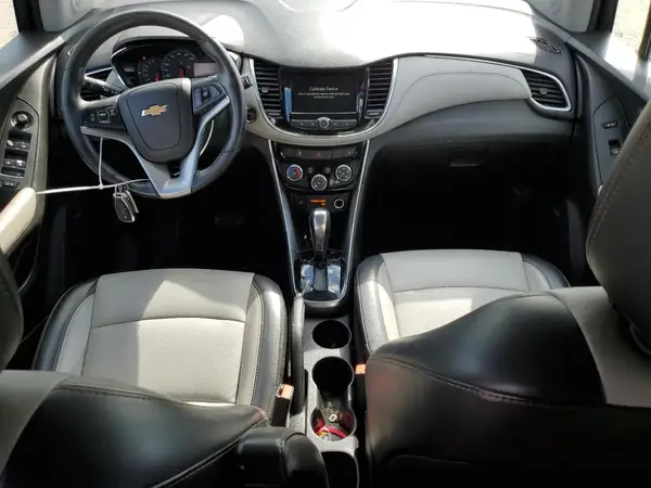 3GNCJRSB0JL302655 2018 CHEVROLET TRAX - Image 8