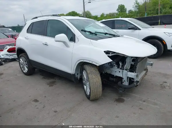 3GNCJRSB0LL196680 2020 CHEVROLET TRAX - Image 1