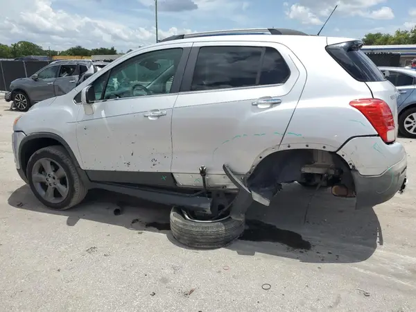 3GNCJRSB1GL129317 2016 CHEVROLET TRAX - Image 2
