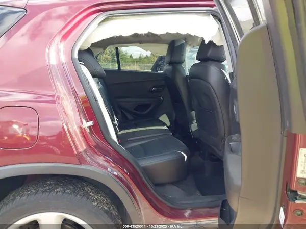 3GNCJRSB1GL216988 2016 CHEVROLET TRAX - Image 8