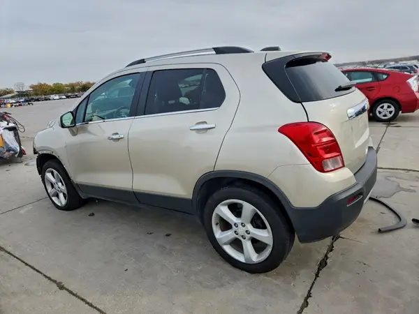 3GNCJRSB1GL258593 2016 CHEVROLET TRAX - Image 2