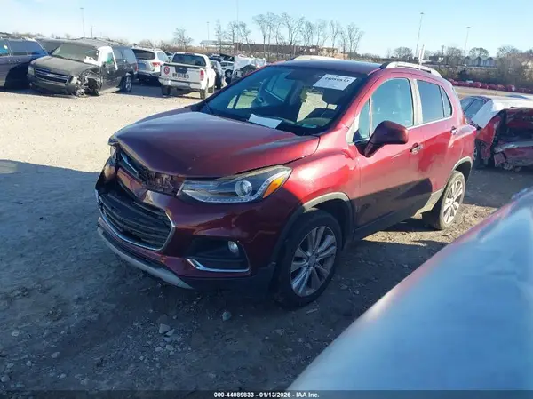 3GNCJRSB1HL197697 2017 CHEVROLET TRAX - Image 2
