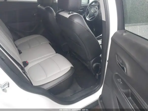 3GNCJRSB1HL201537 2017 CHEVROLET TRAX - Image 8