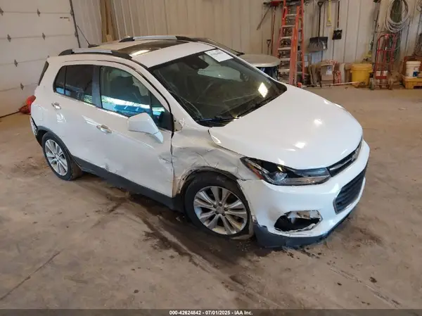 3GNCJRSB1JL198001 2018 CHEVROLET TRAX - Image 1