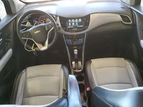 3GNCJRSB1JL249013 2018 CHEVROLET TRAX - Image 8