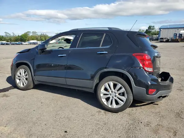 3GNCJRSB1KL255072 2019 CHEVROLET TRAX - Image 2