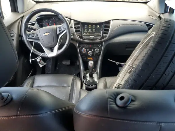 3GNCJRSB1KL255072 2019 CHEVROLET TRAX - Image 8