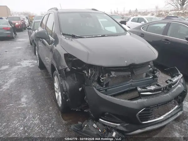 3GNCJRSB1LL110597 2020 CHEVROLET TRAX - Image 1