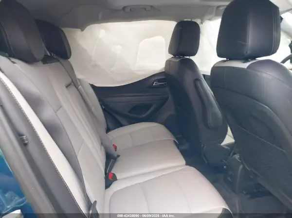 3GNCJRSB1LL249645 2020 CHEVROLET TRAX - Image 8