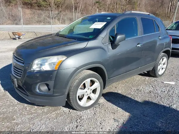 3GNCJRSB2GL201092 2016 CHEVROLET TRAX - Image 2