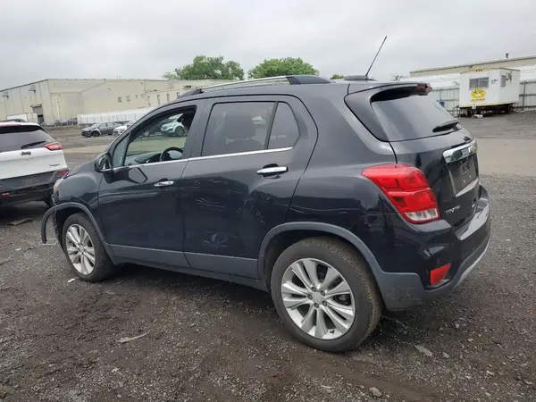 3GNCJRSB2JL263129 2018 CHEVROLET TRAX - Image 2