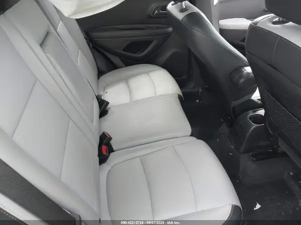 3GNCJRSB2LL140689 2020 CHEVROLET TRAX - Image 8