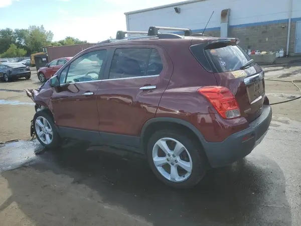 3GNCJRSB3GL237082 2016 CHEVROLET TRAX - Image 2