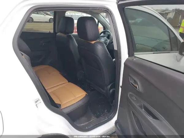 3GNCJRSB3HL193750 2017 CHEVROLET TRAX - Image 8