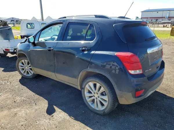 3GNCJRSB3JL352692 2018 CHEVROLET TRAX - Image 2
