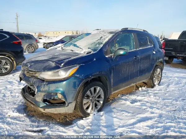 3GNCJRSB3KL330886 2019 CHEVROLET TRAX - Image 2
