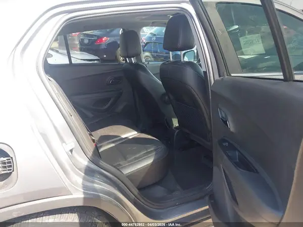 3GNCJRSB3LL186435 2020 CHEVROLET TRAX - Image 8