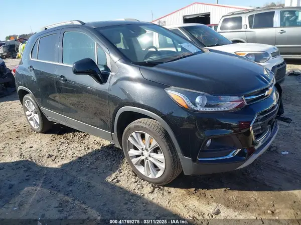 3GNCJRSB3LL199542 2020 CHEVROLET TRAX - Image 1
