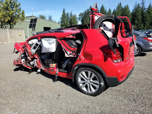 3GNCJRSB4HL160451 2017 CHEVROLET TRAX - Image 2