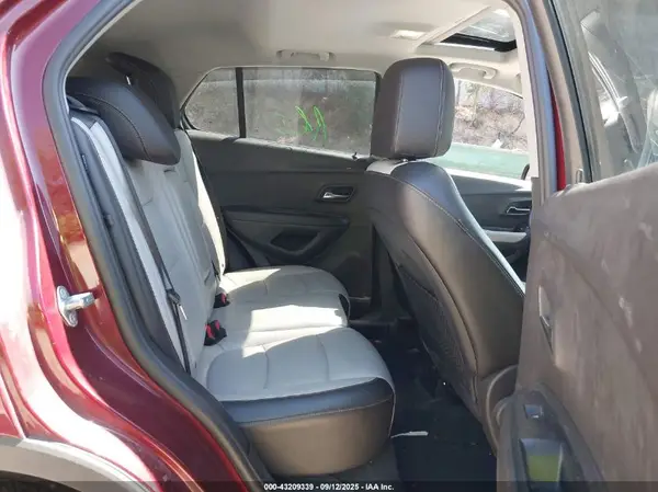 3GNCJRSB4HL201936 2017 CHEVROLET TRAX - Image 8